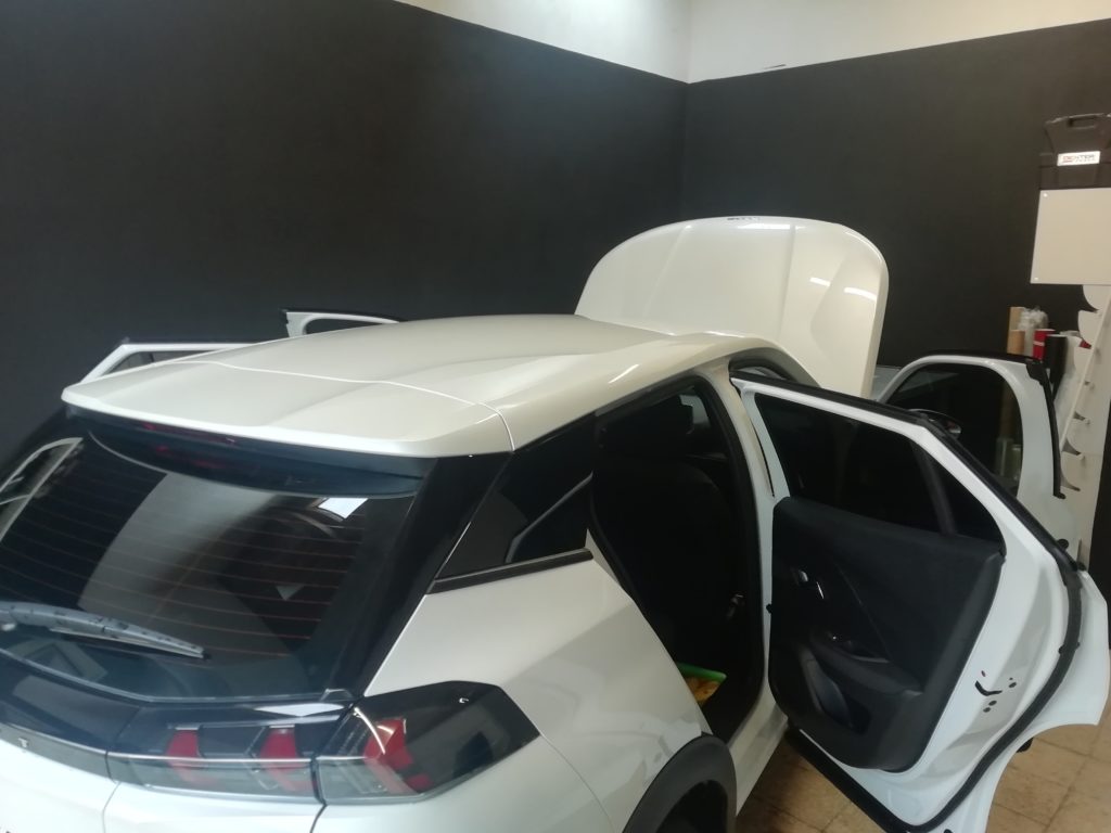 Car Wrapping a Roma
